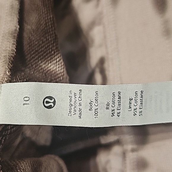 Lululemon Marbled Dye Inner Glow Shorts Size 10 - Picture 6 of 8